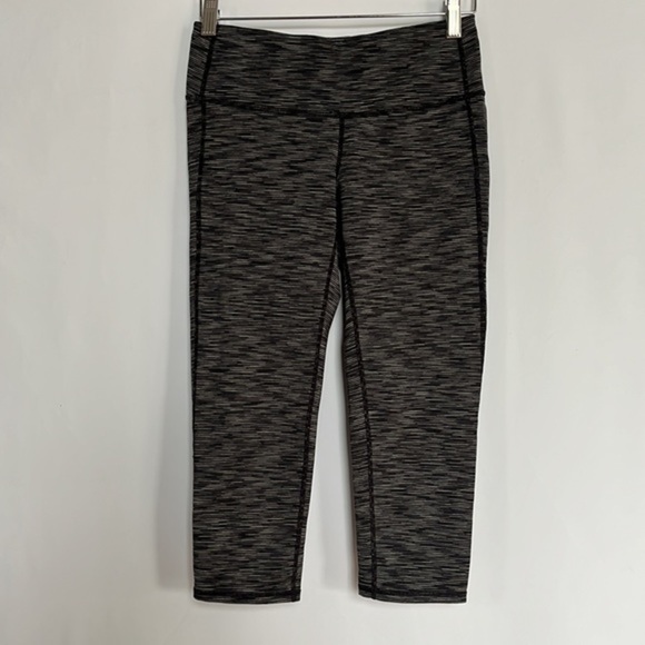 Athleta Energy Chaturanga Space Dye Crop Capri Leggings Size S - Picture 5 of 10